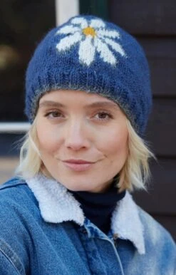 Ladies Daisy Beanie
