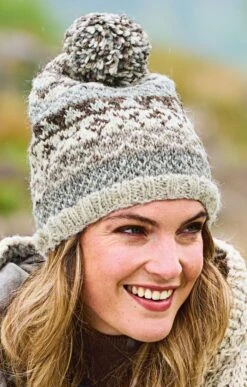 Ladies Finisterre Bobble Beanie